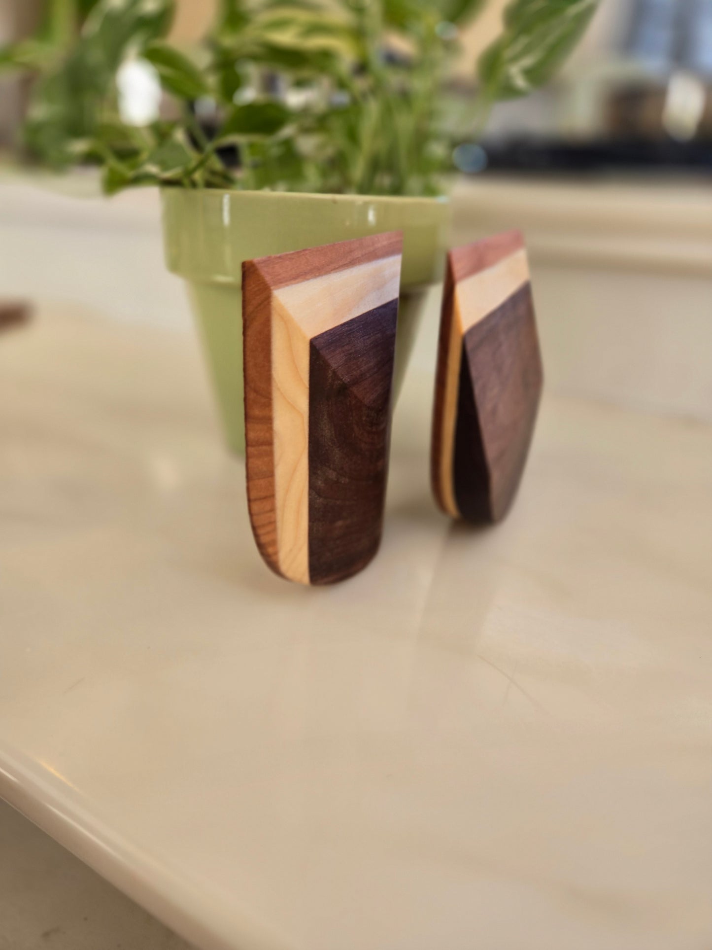 Multi-color bench scrapers